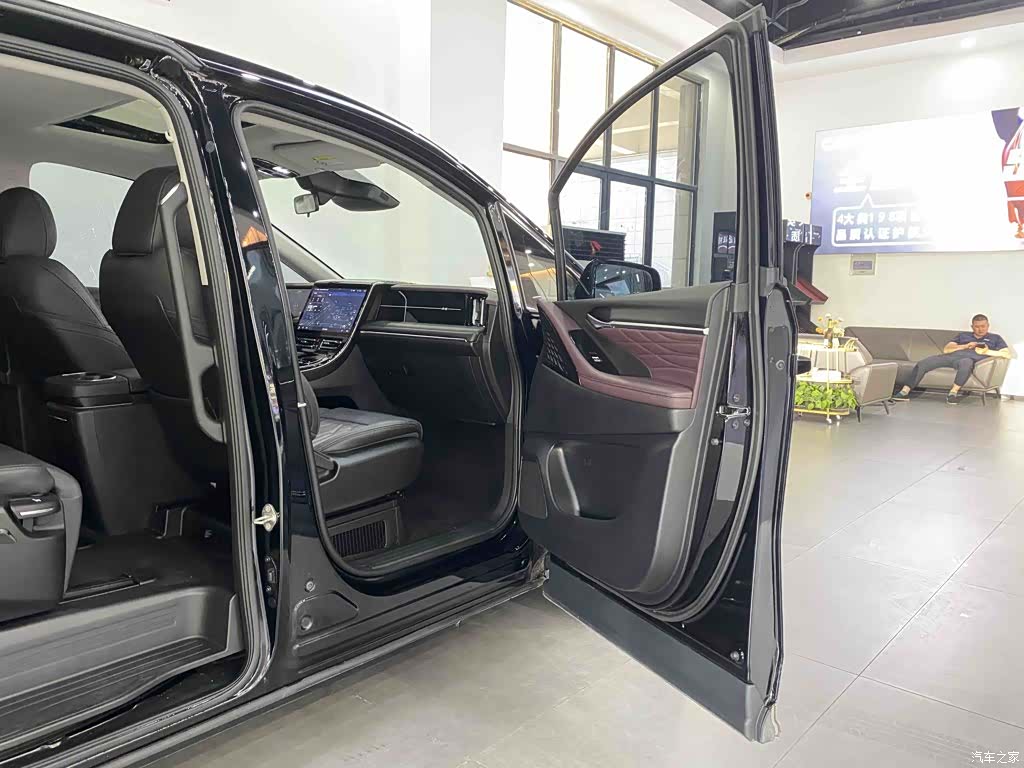 Trumpchi M8, 2025 26