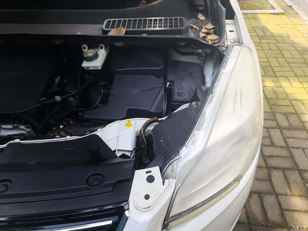 Ford Kuga, 2015 22