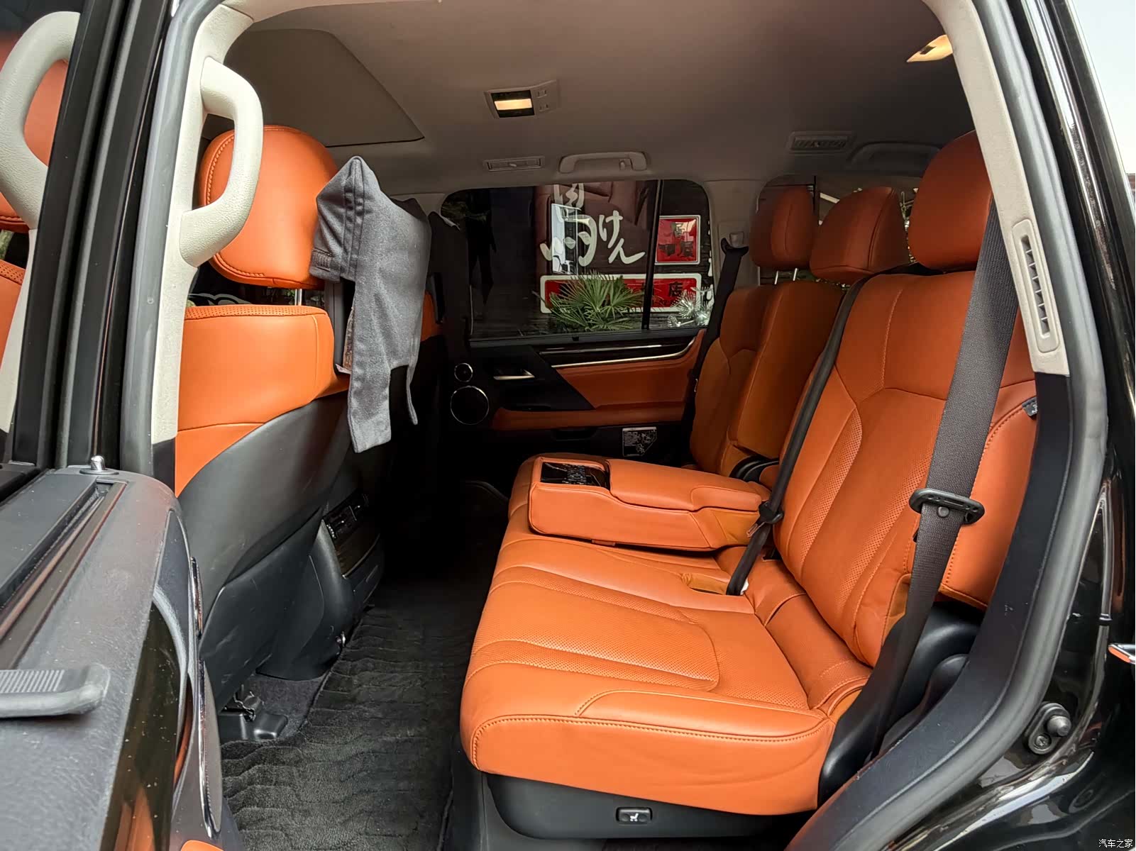 Lexus LX, 2016 8