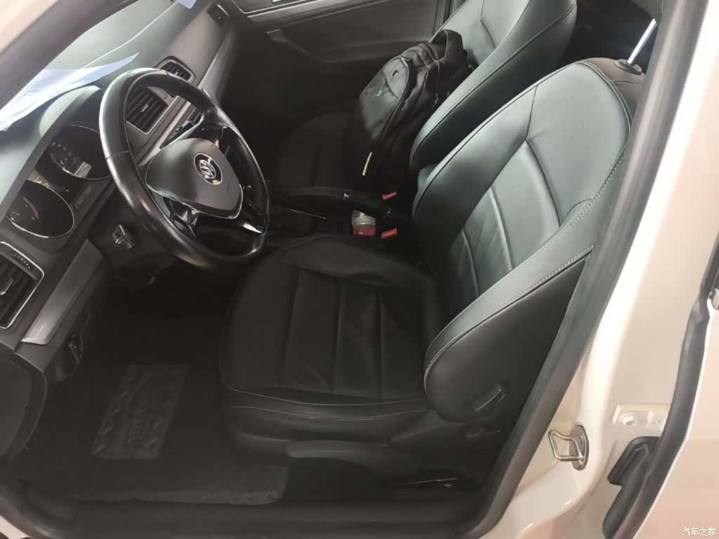 Volkswagen Lavida, 2016 15