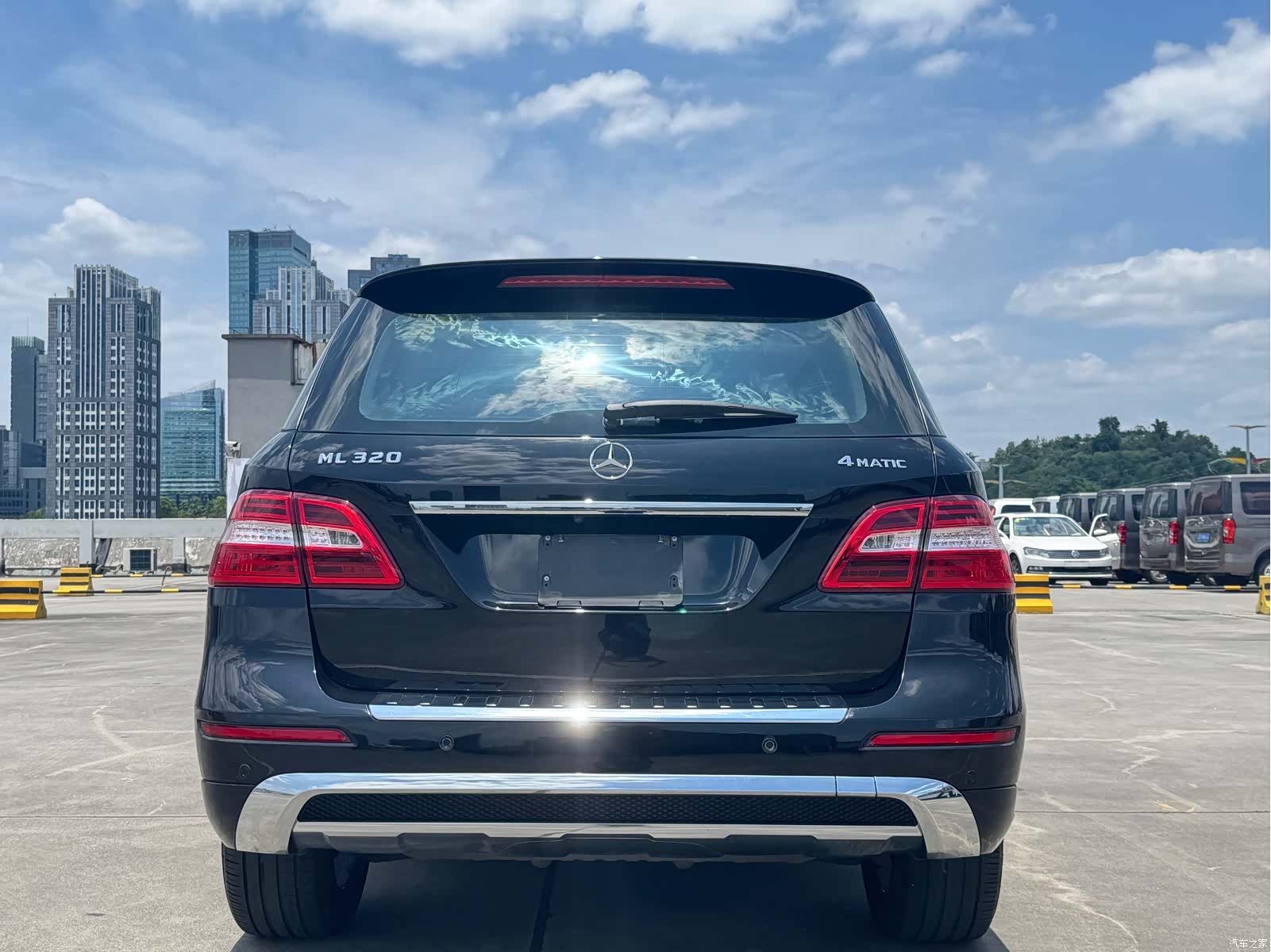 Mercedes-Benz M-Class, 2015 15
