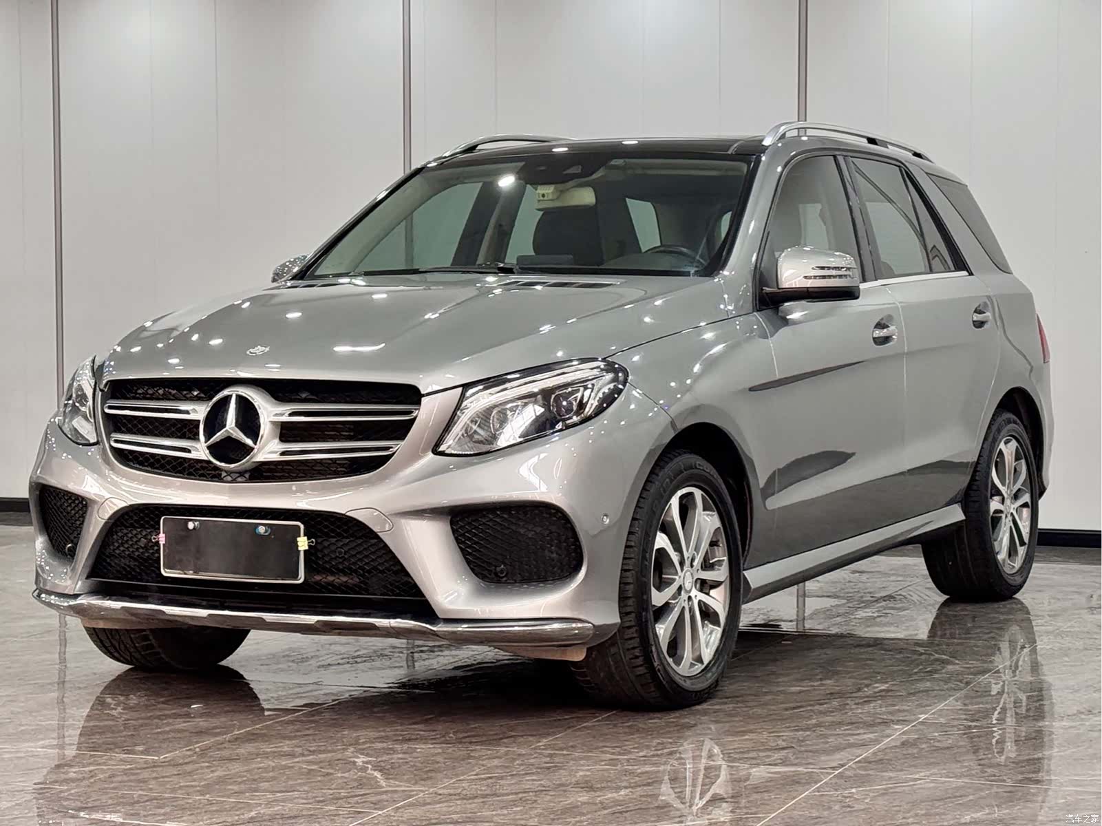 Mercedes-Benz GLE, 2016 1