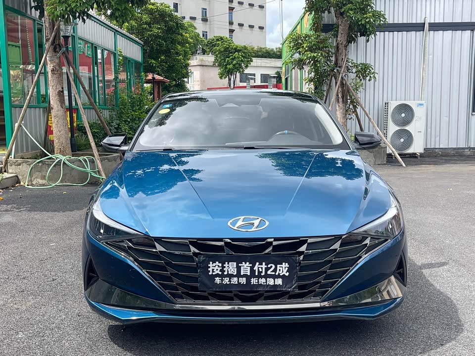 Hyundai Elantra