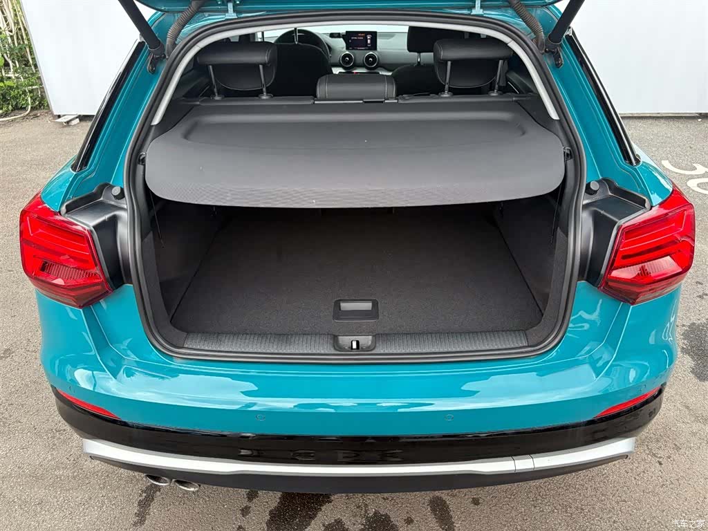 Audi Q2L, 2021 6