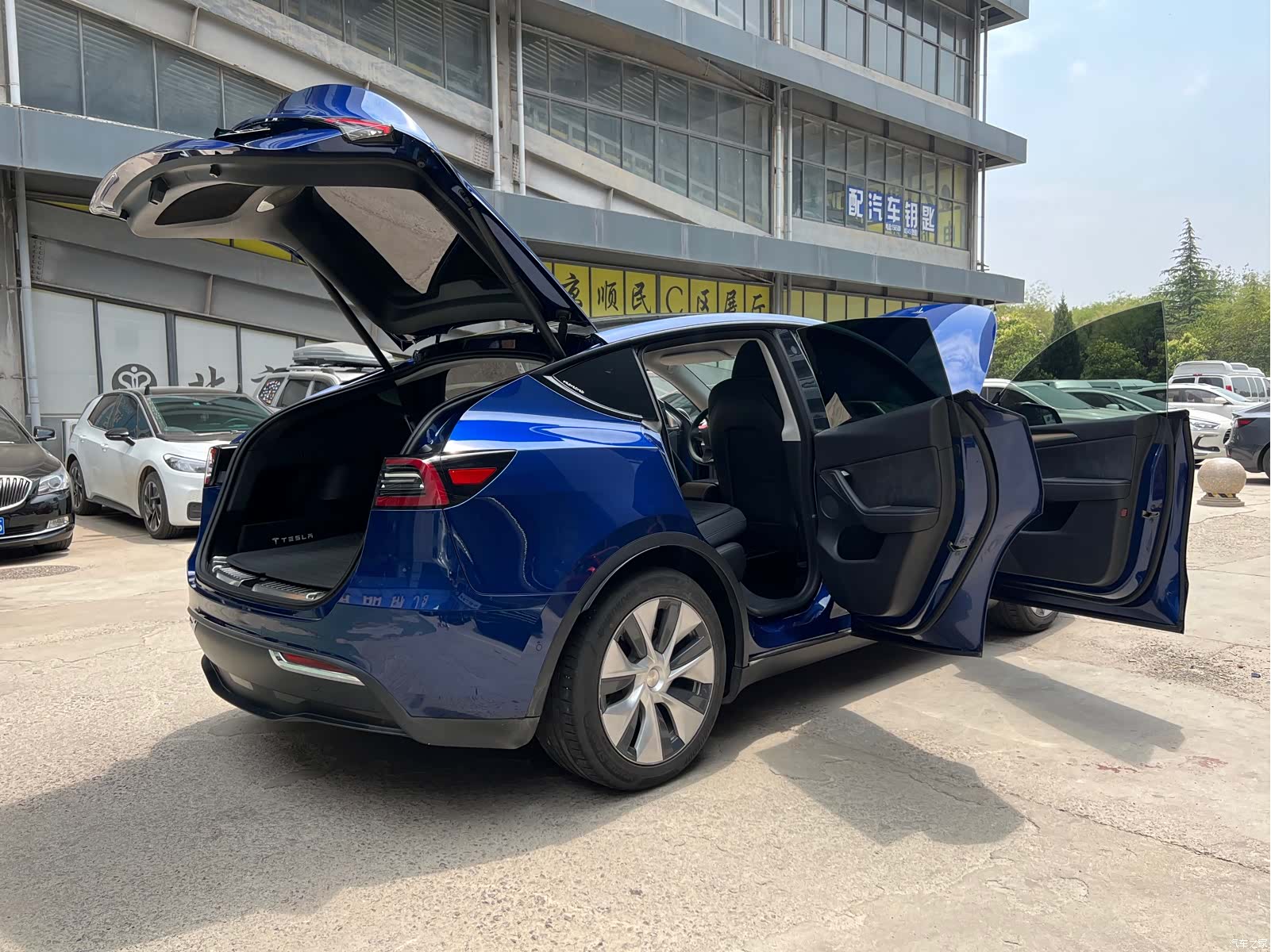 Tesla Model Y, 2021 12