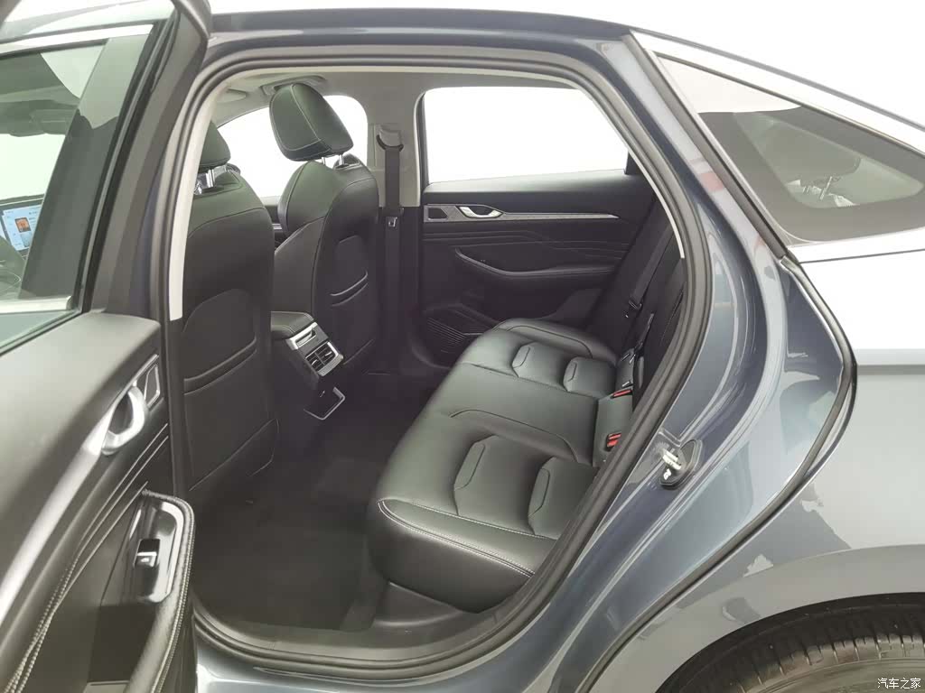 Geely Preface, 2023 15