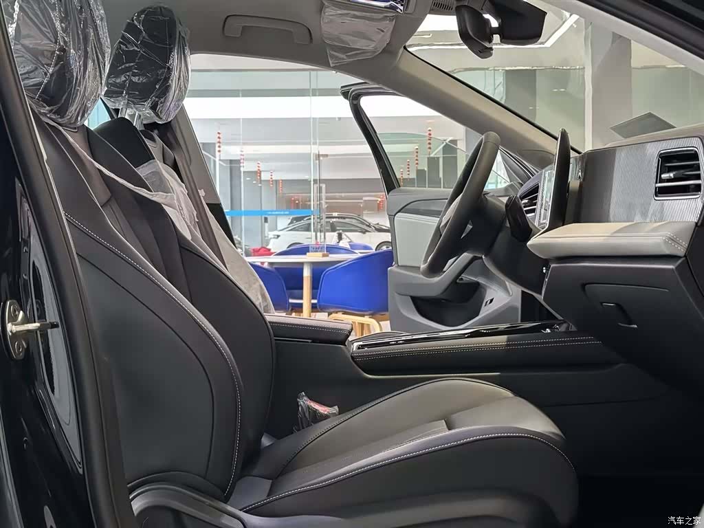 Volkswagen Magotan, 2026 4