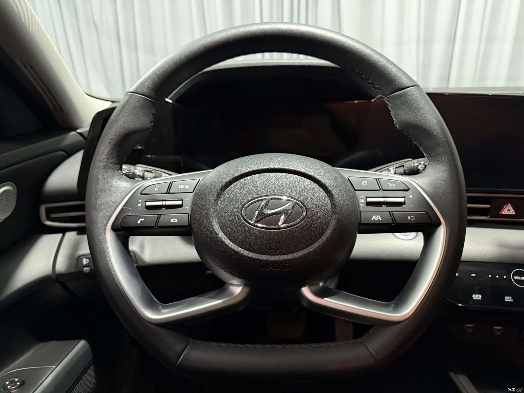 Hyundai Elantra, 2023 16