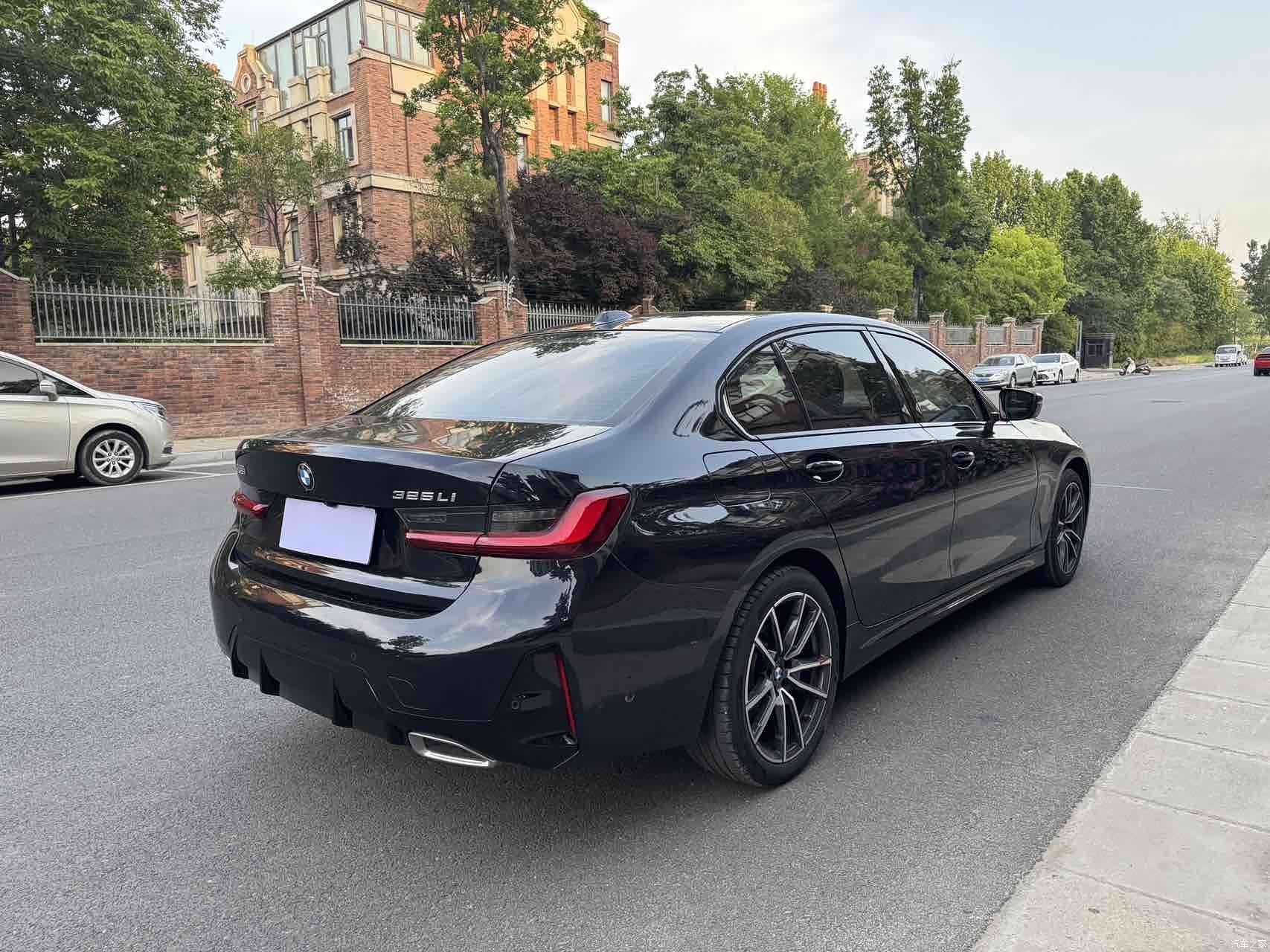 BMW 3 Series, 2025 12