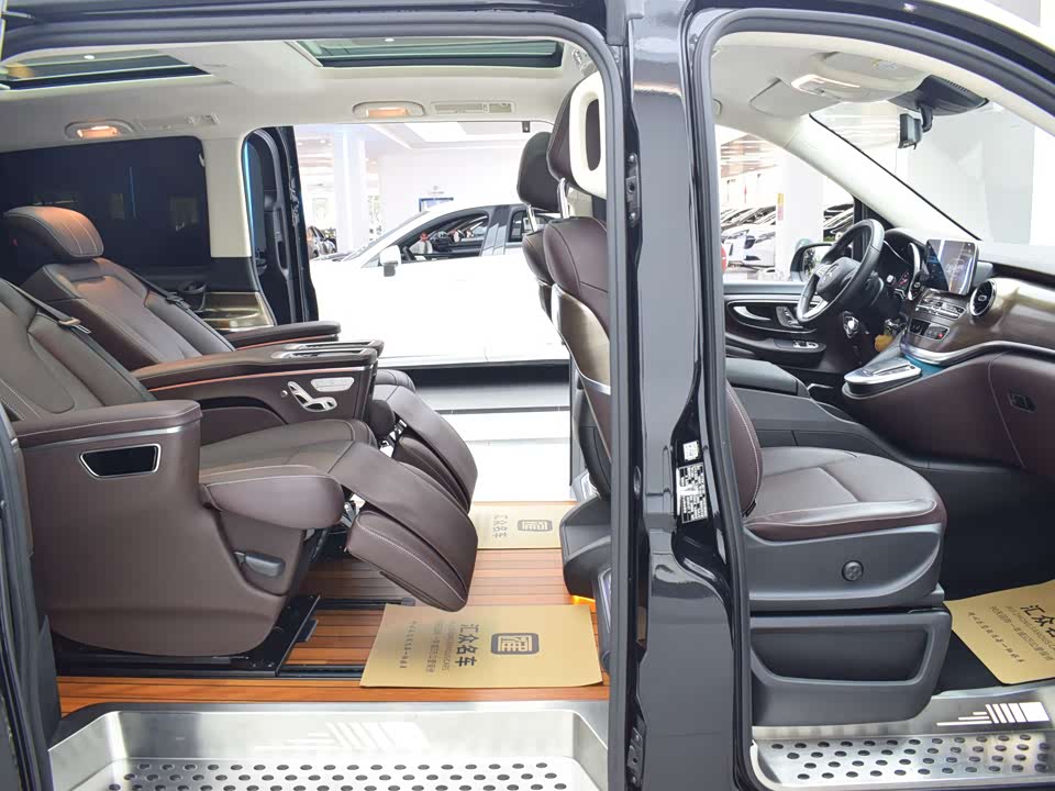 Mercedes-Benz V-class