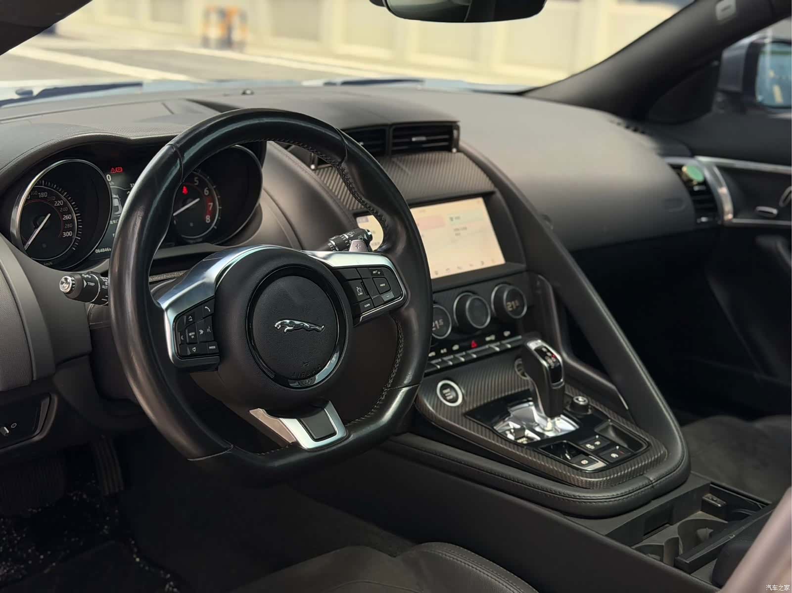 Jaguar F-TYPE, 2019 10