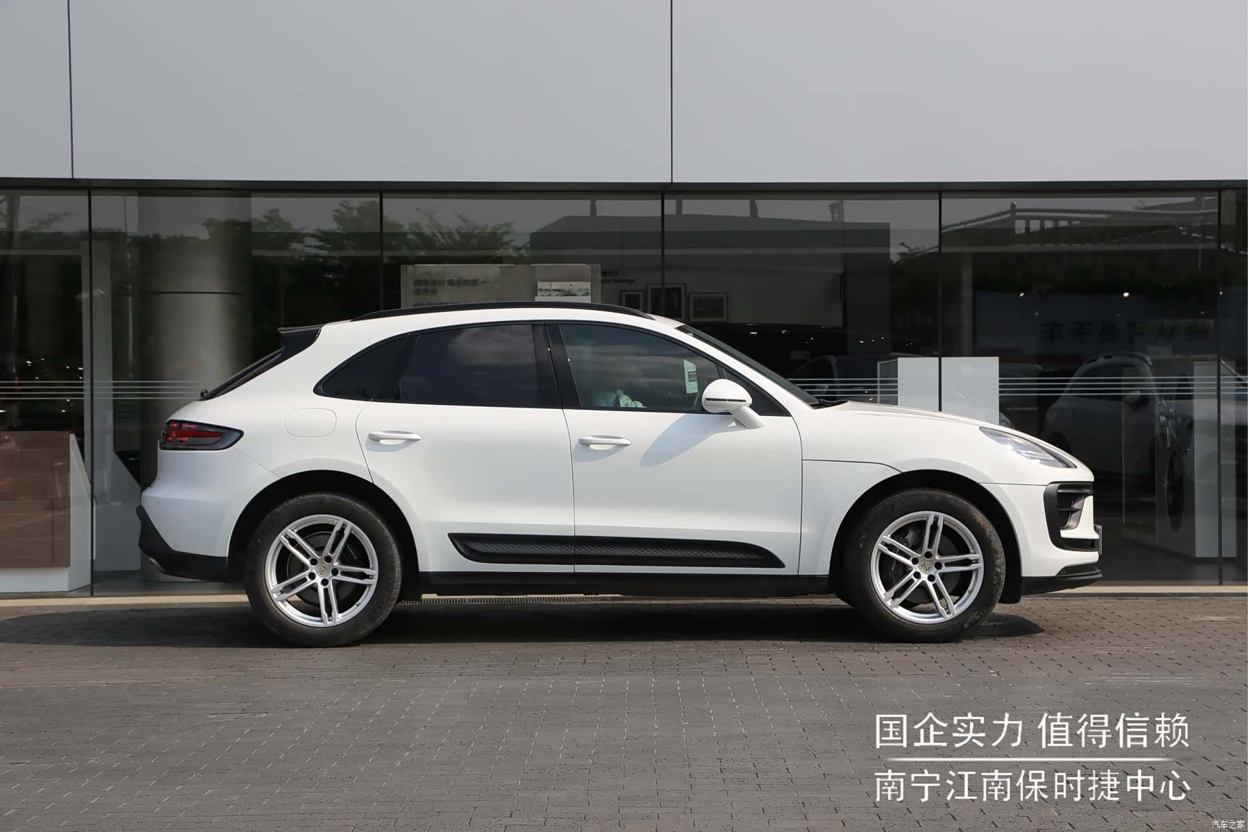 Porsche Macan, 2024 все фото
