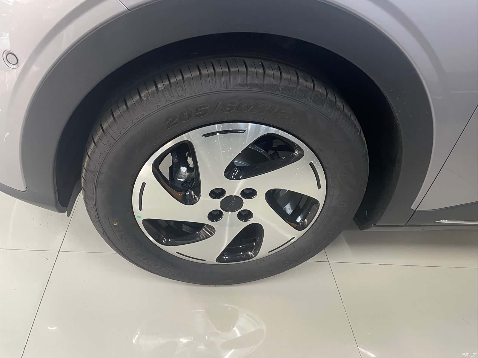 Geely Xingyuan, 2026 все фото