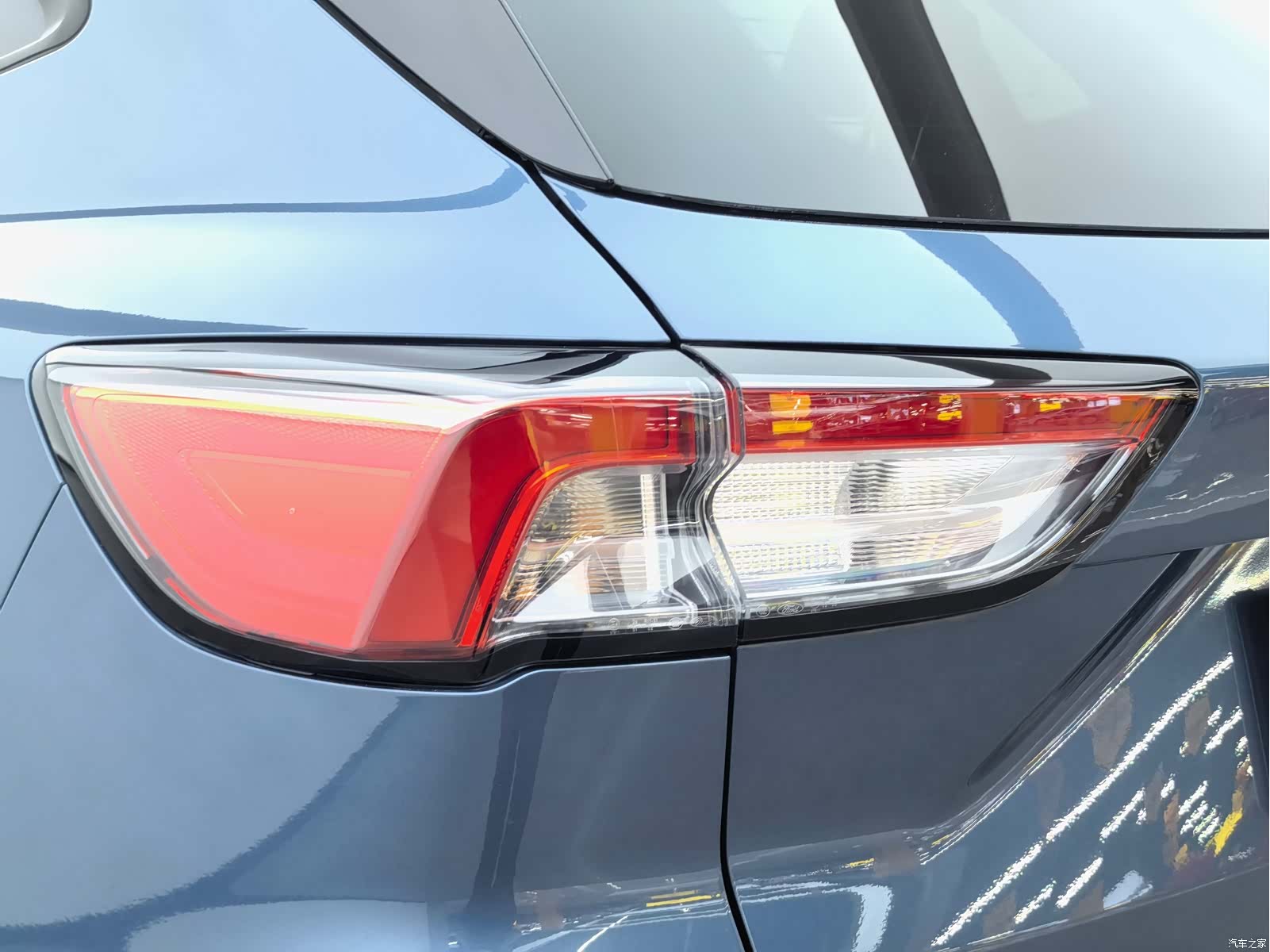 Ford Escape, 2022 10