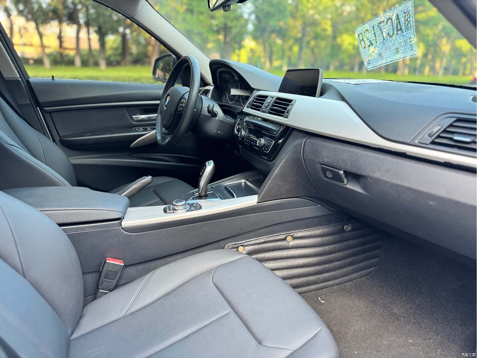 BMW 3 Series, 2016 все фото