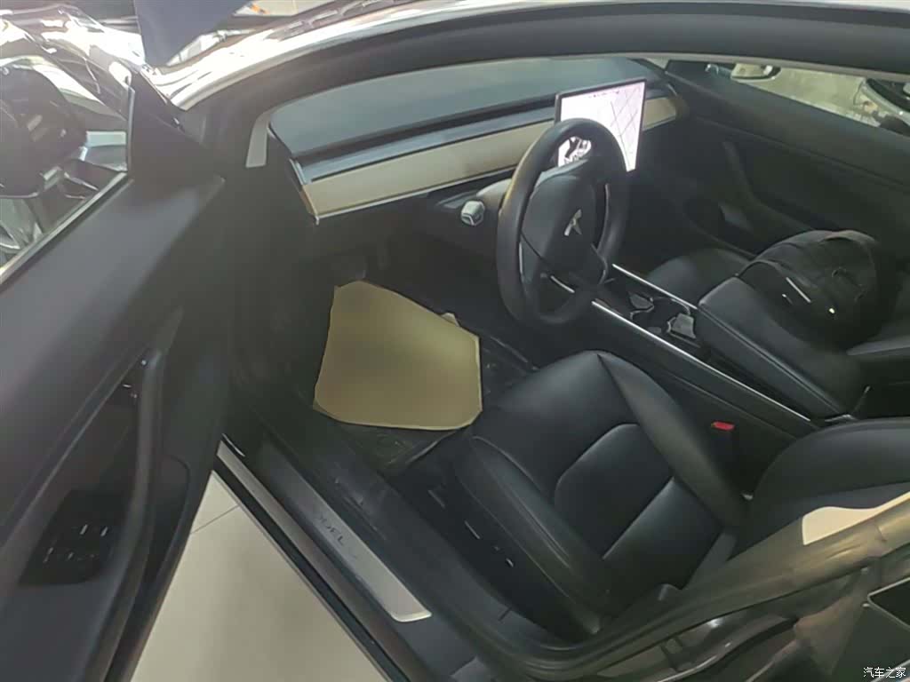 Tesla Model 3, 2020 16