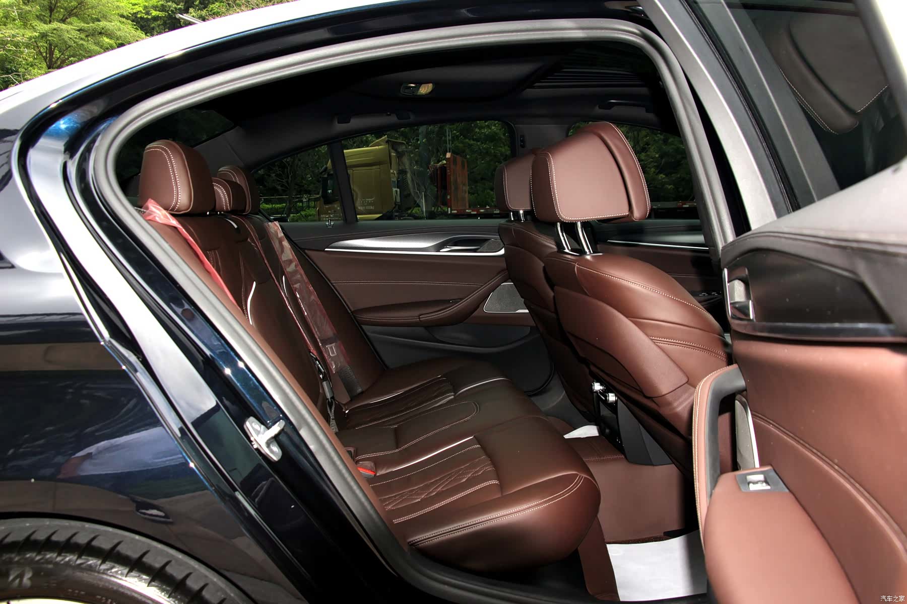 BMW 5 Series, 2022 11