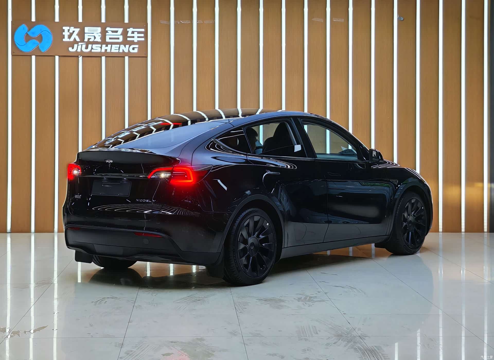 Tesla Model Y, 2023 6