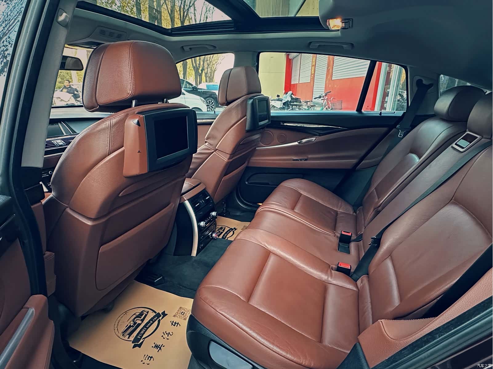 BMW 5 Series, 2011 13