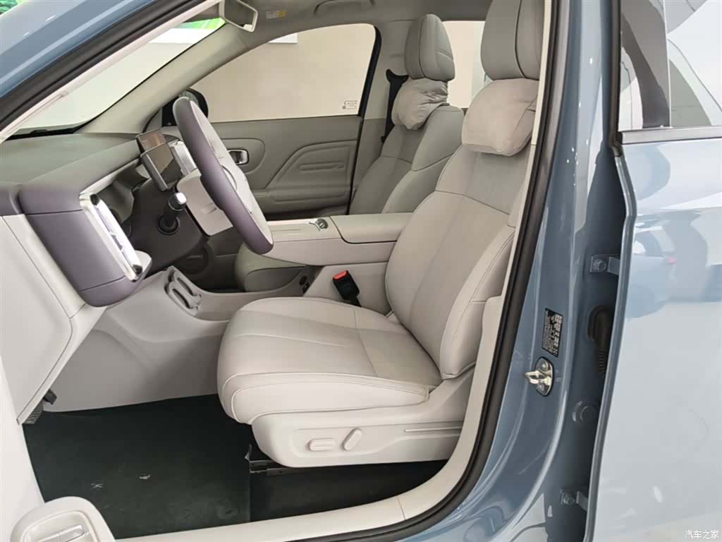 Leapmotor B10, 2025 15