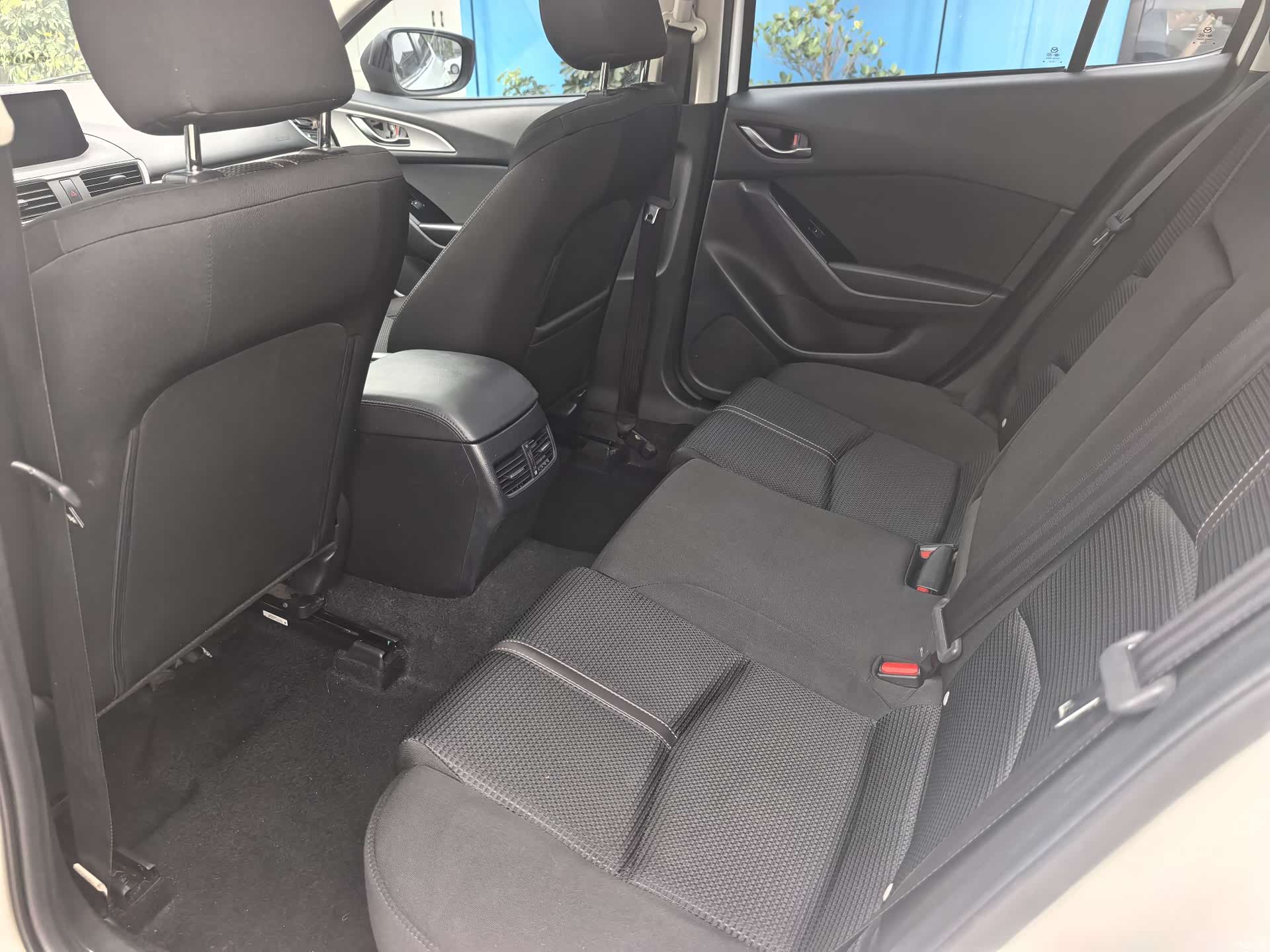 Mazda Mazda3, 2017 13