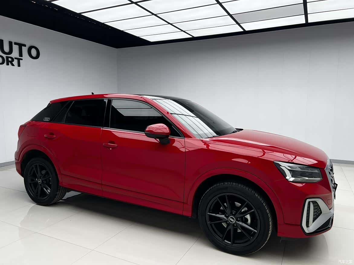 Audi Q2L, 2021 2