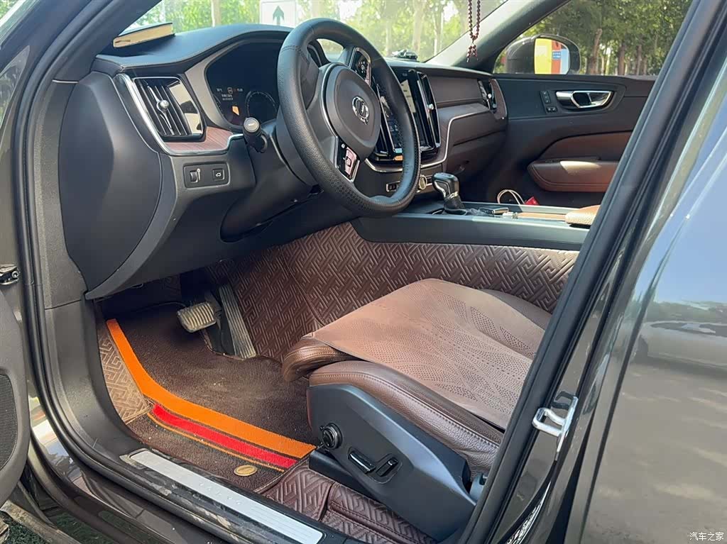 Volvo XC60, 2021 11