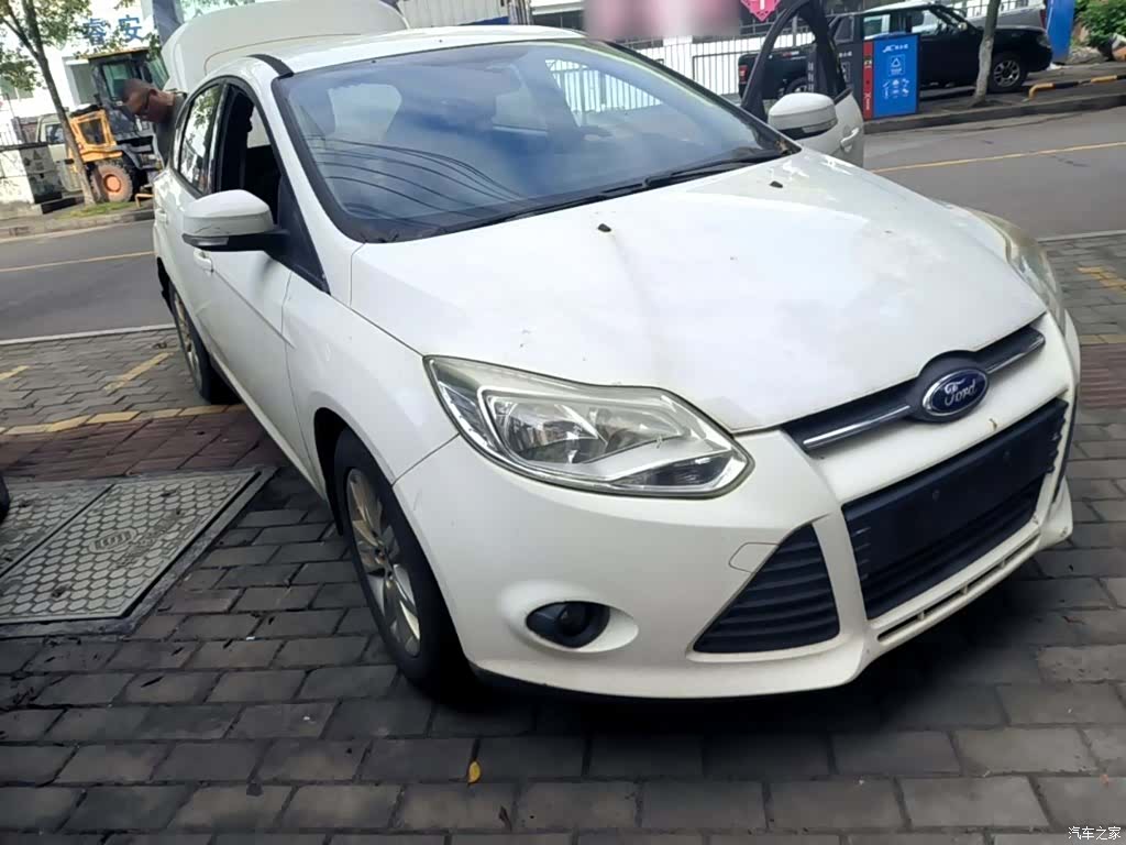 Ford Focus, 2015 4