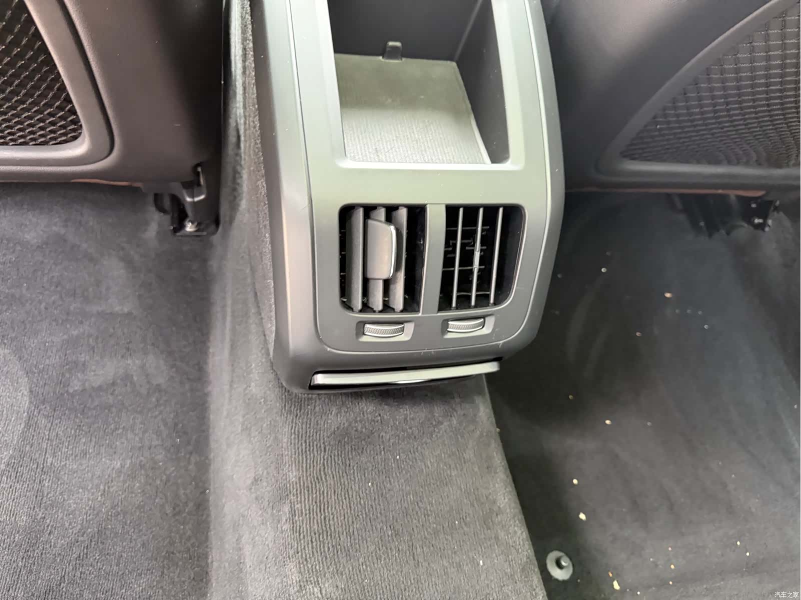 Volvo S90, 2018 32