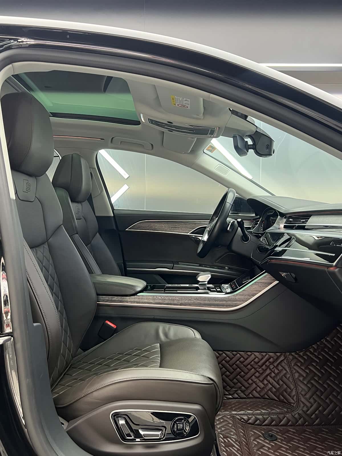 Audi A8L, 2020 30