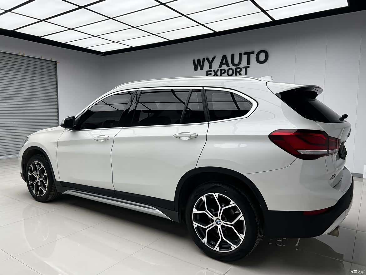 BMW X1, 2023 все фото