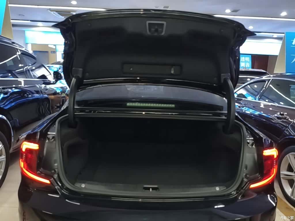 Volvo S90, 2022 19
