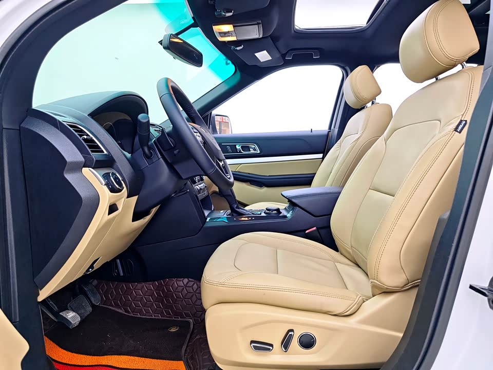 Ford Explorer Ford Explorer