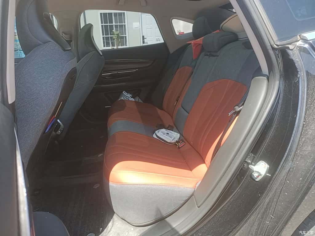 Xpeng P7, 2021 13