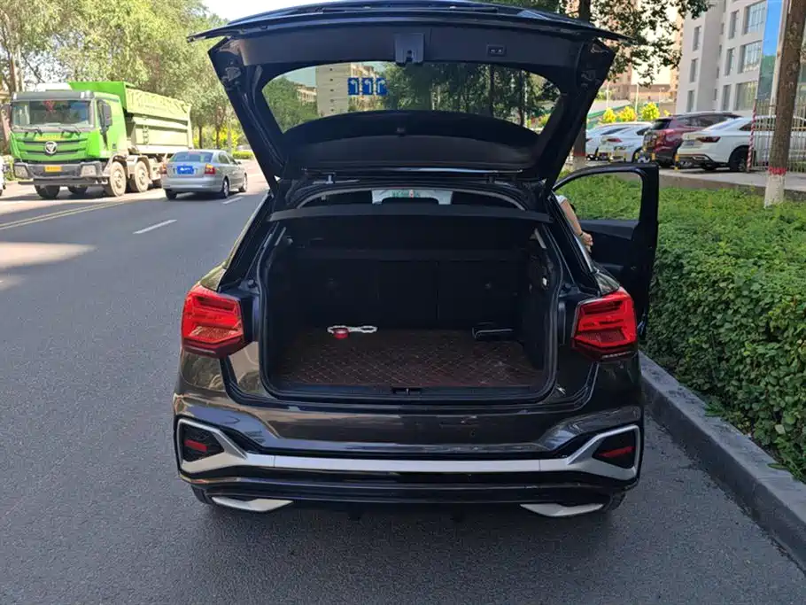 Audi Q2L Audi Q2L