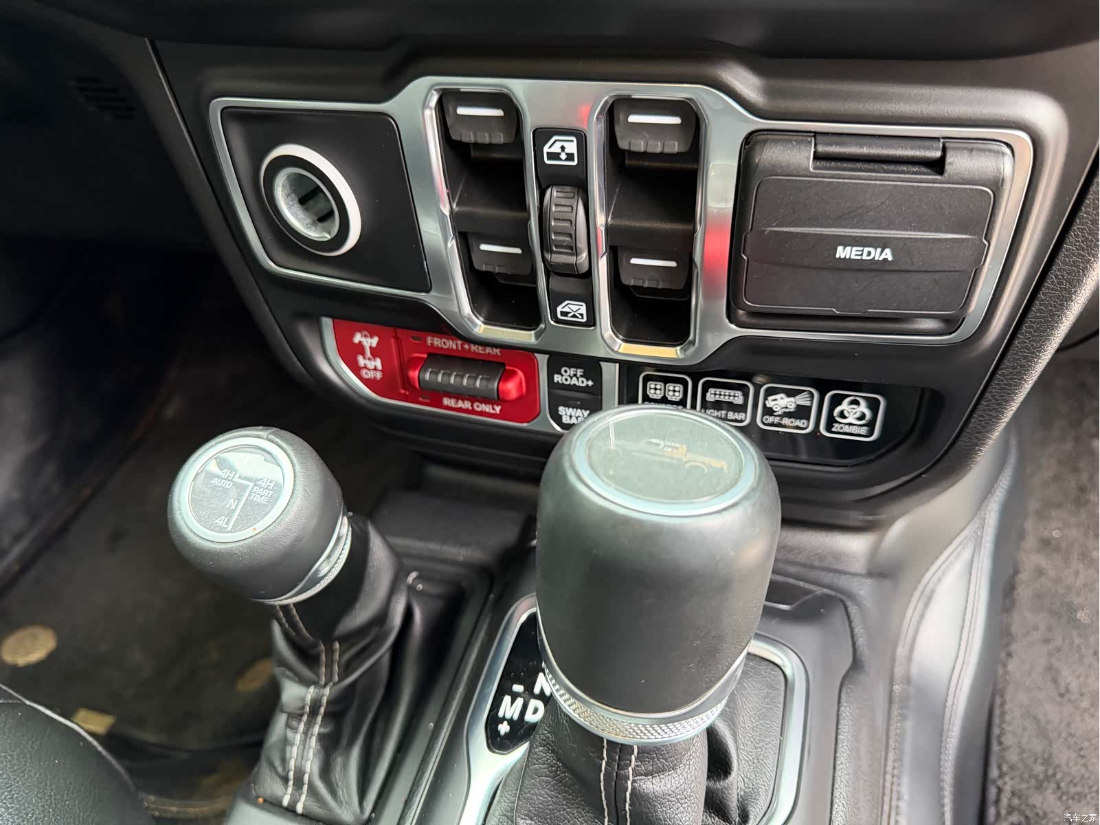 Jeep Gladiator, 2023 12