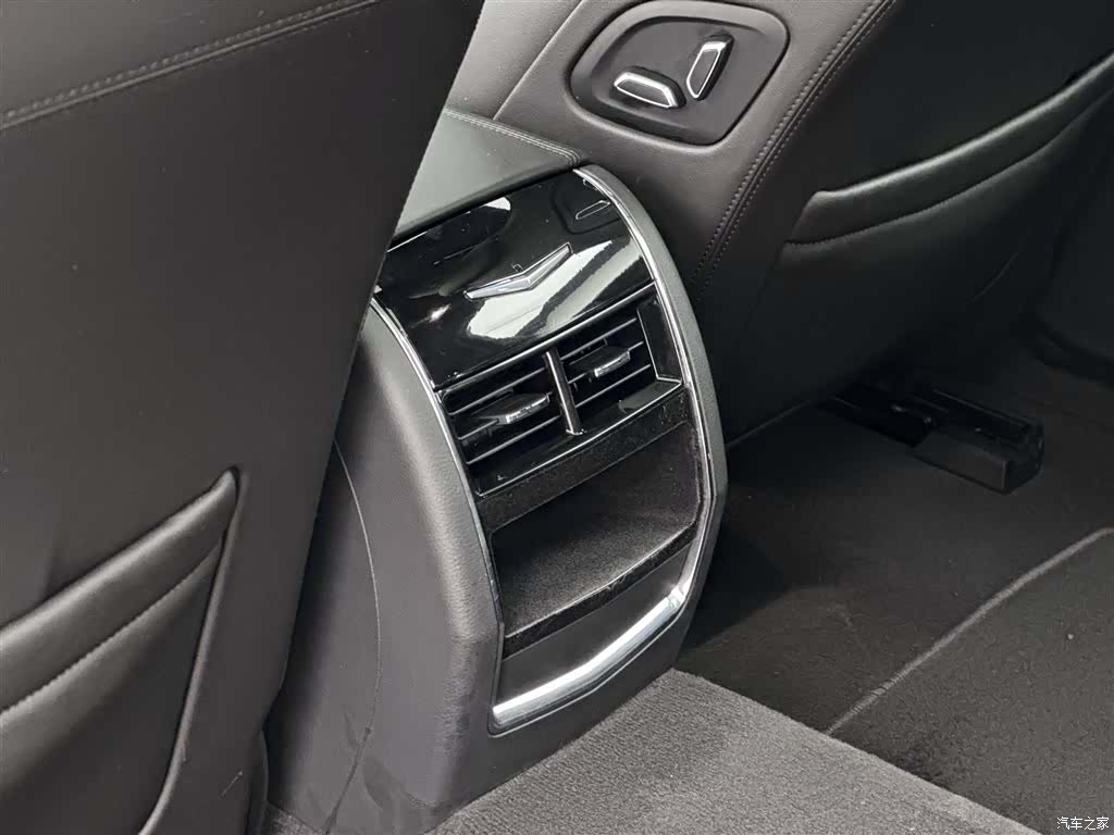 Cadillac CT6, 2022 12