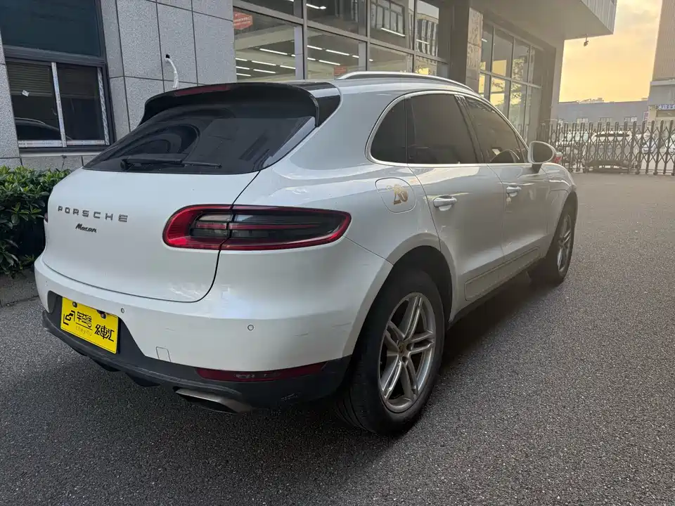 Porsche Macan