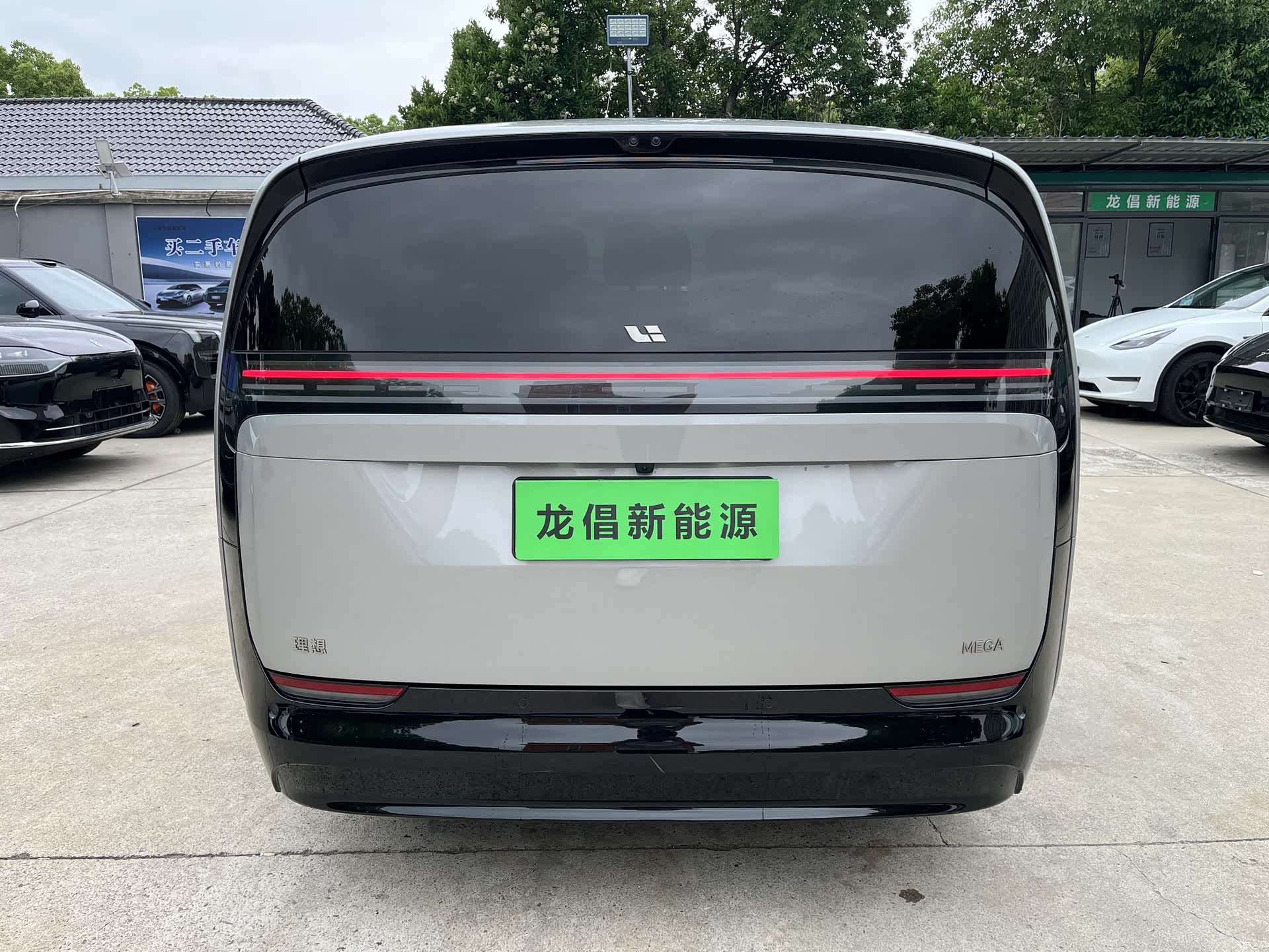 Li Auto MEGA, 2024 7