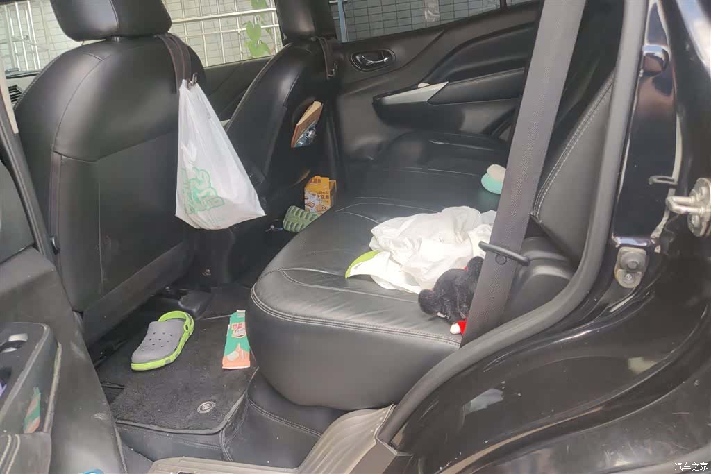 Nissan Terra, 2018 11