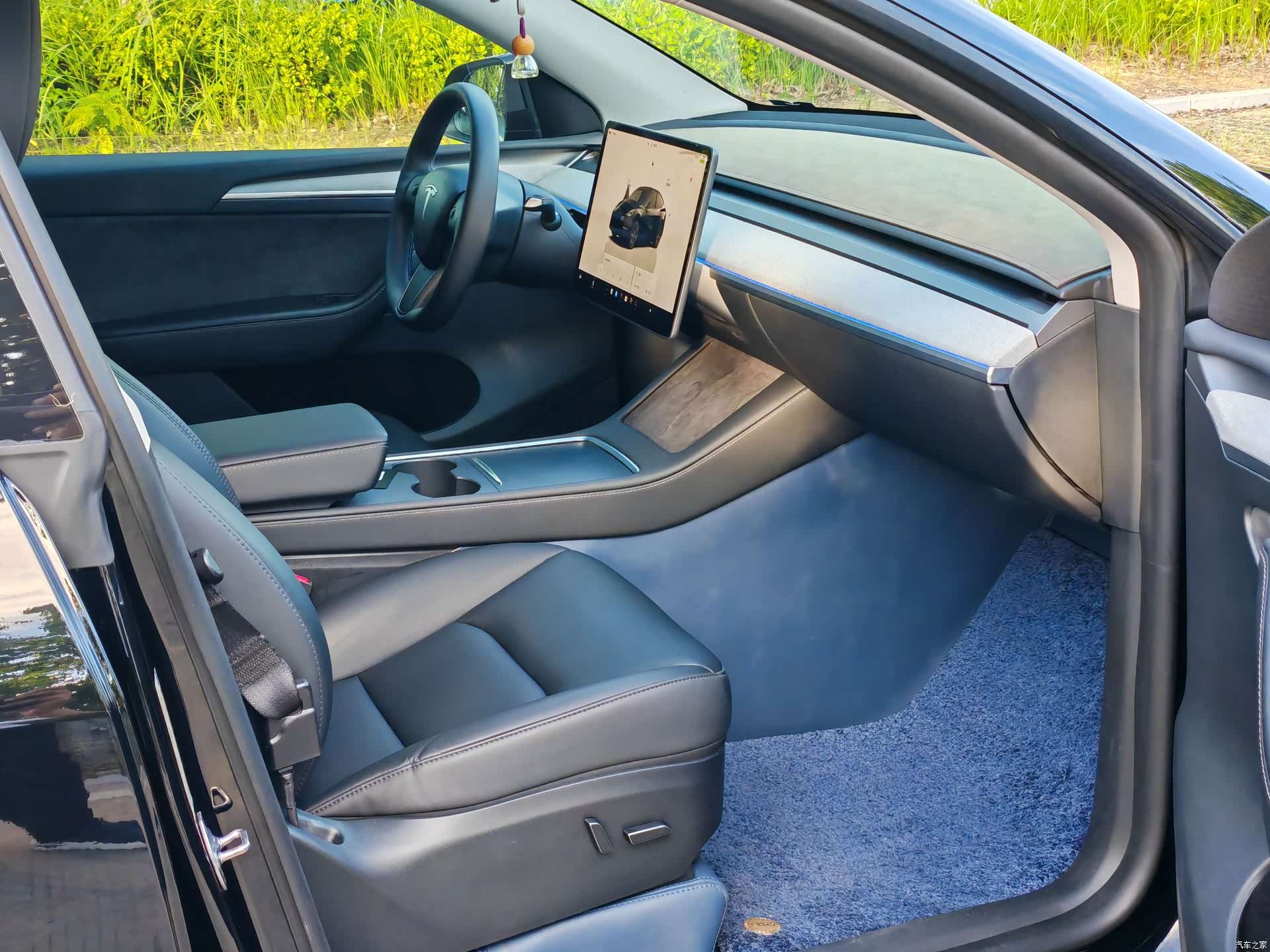 Tesla Model Y, 2024 11