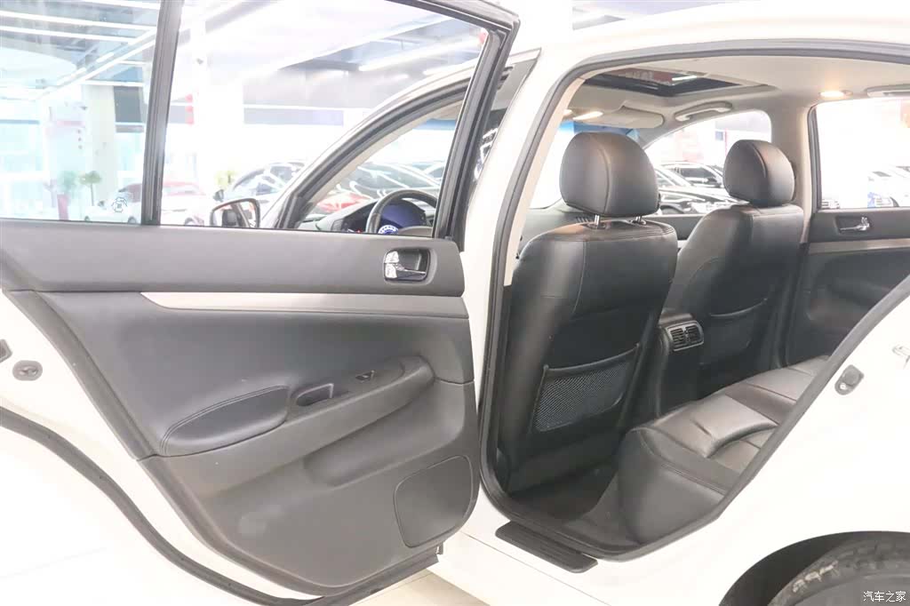 Infiniti G25, 2011 15
