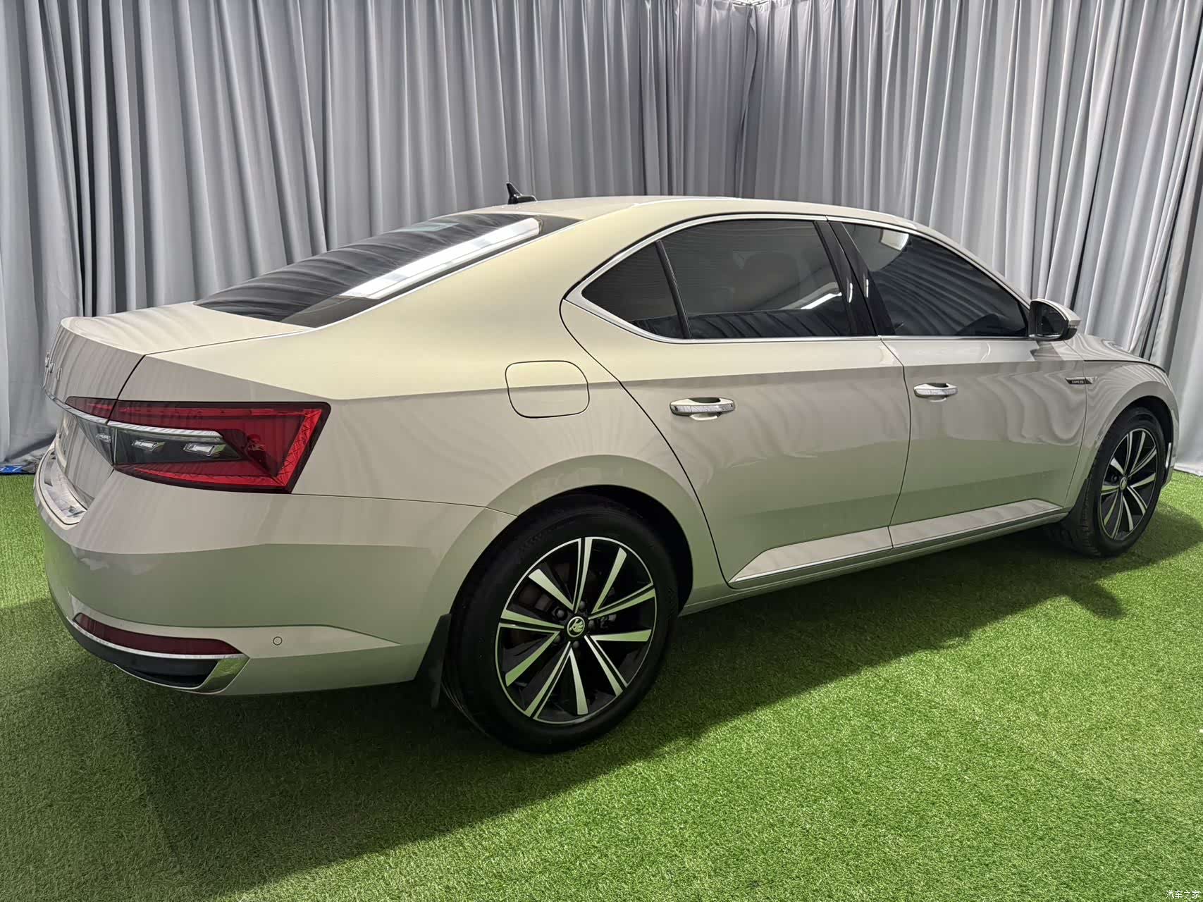 Skoda Superb, 2022 все фото
