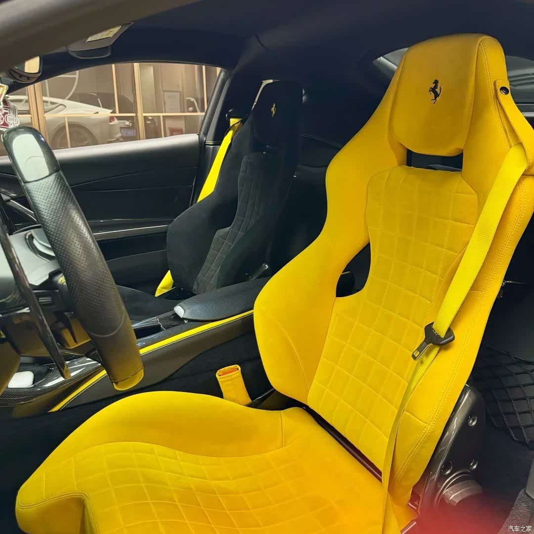 Ferrari 812, 2018 14