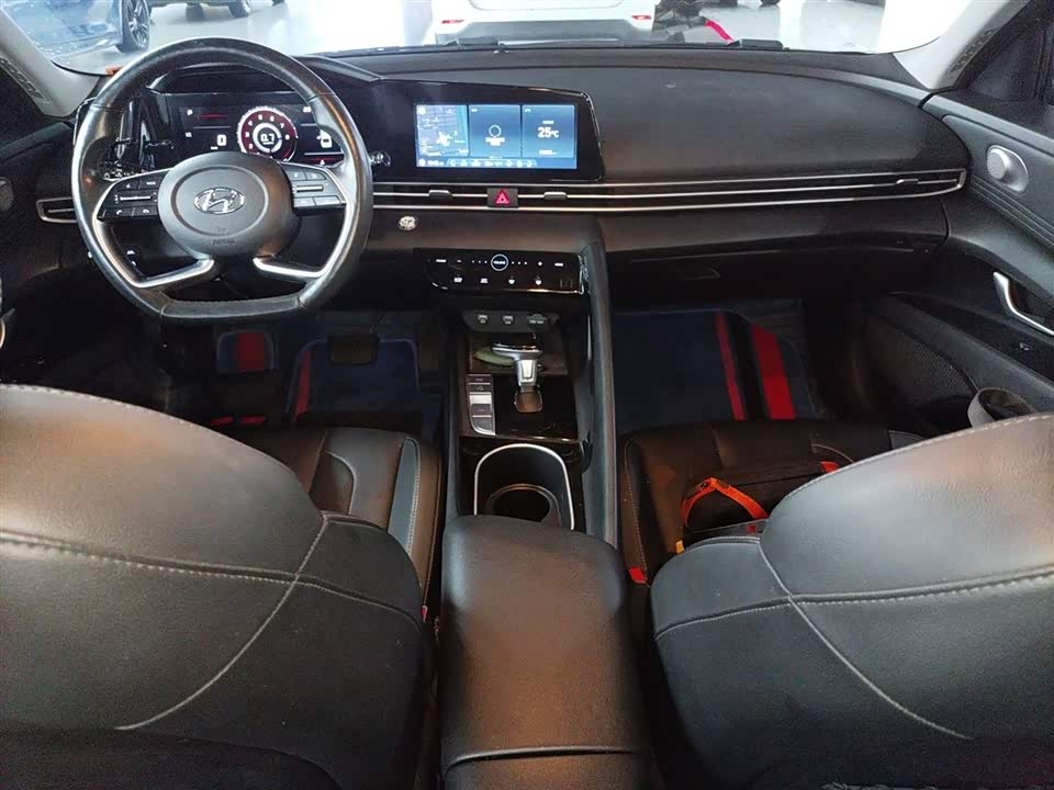 Hyundai Elantra Hyundai Elantra