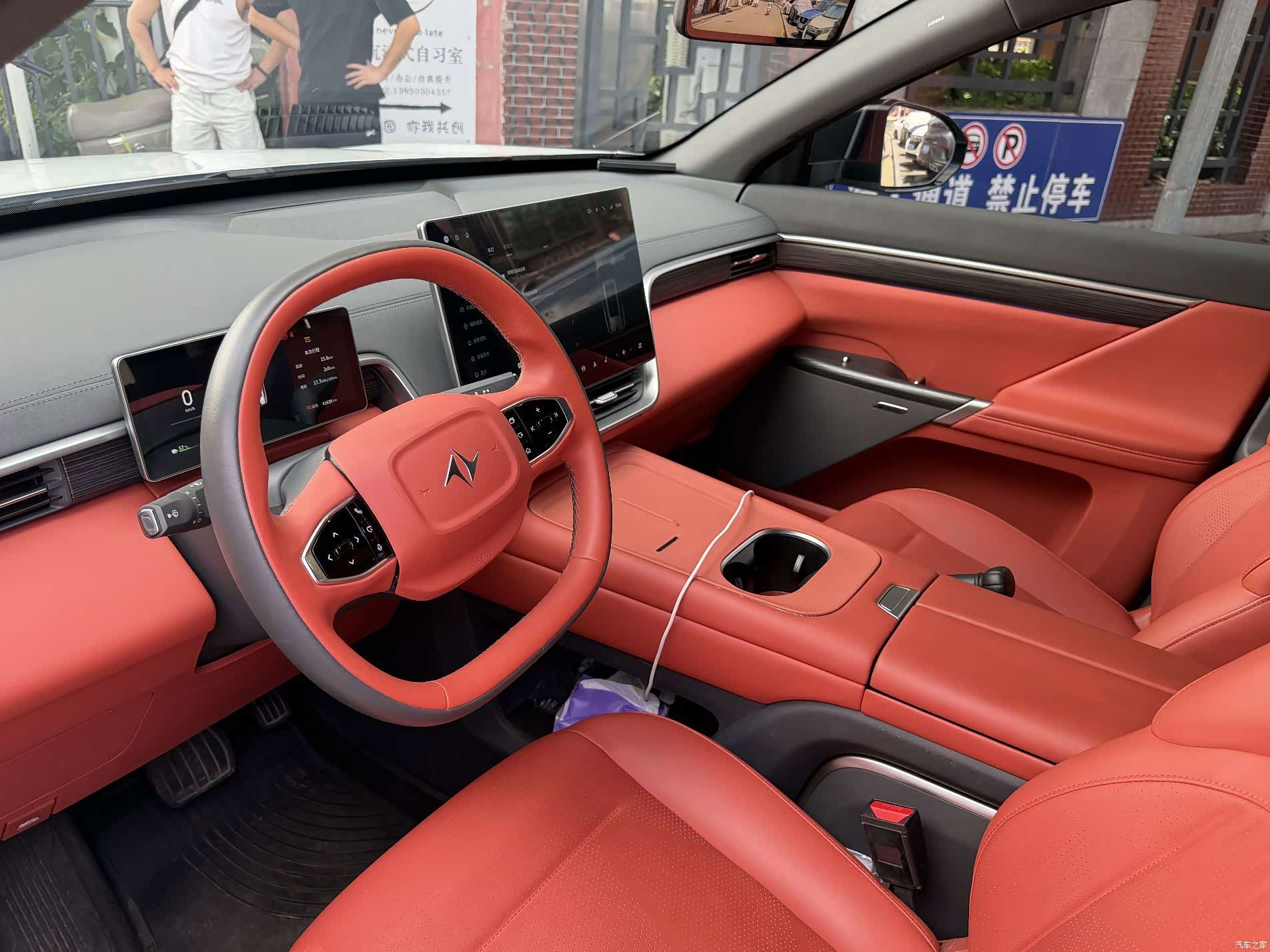 DongFeng eπ008, 2024 6