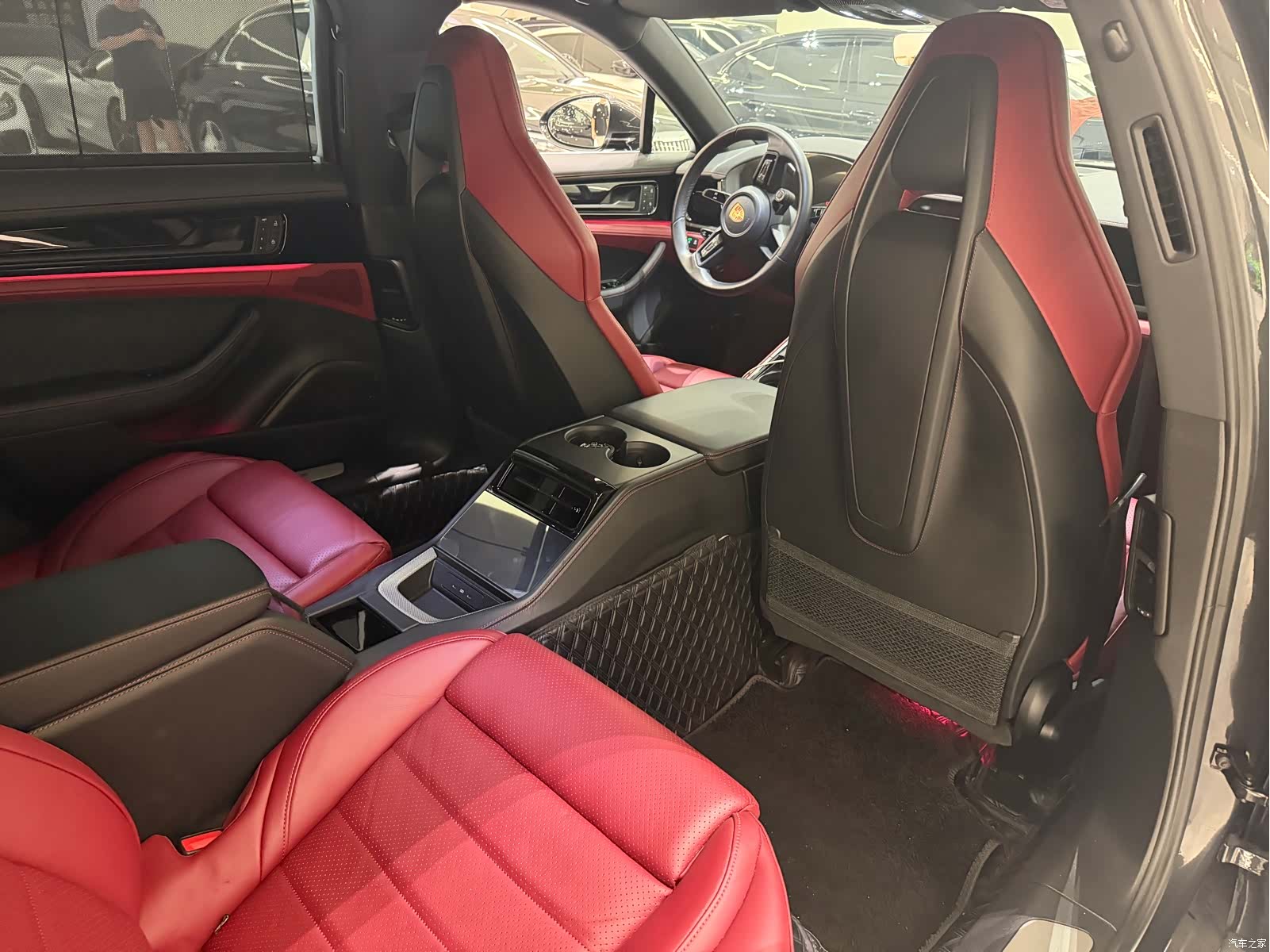 Porsche Panamera, 2024 10