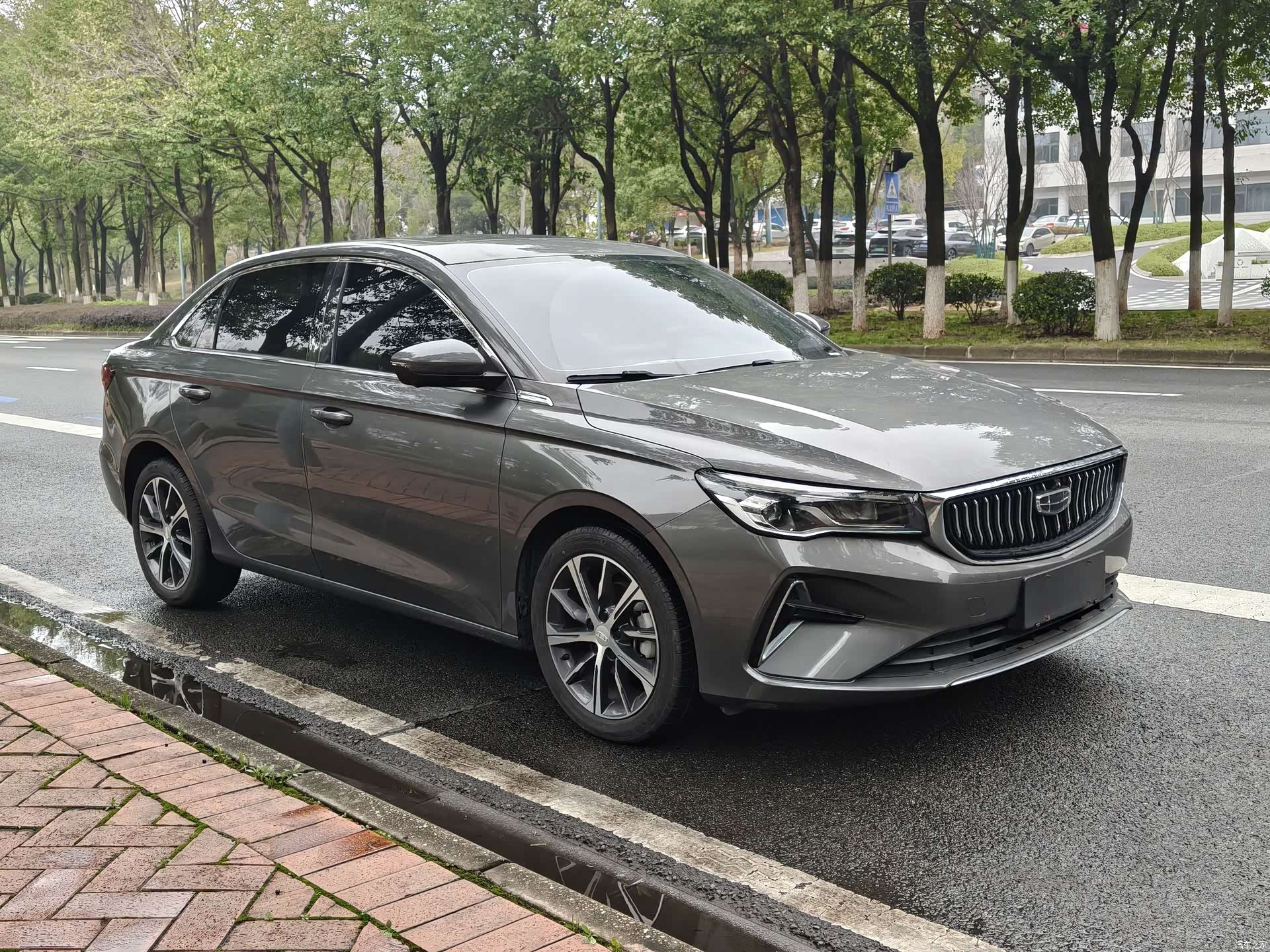 Geely Emgrand, 2023 3