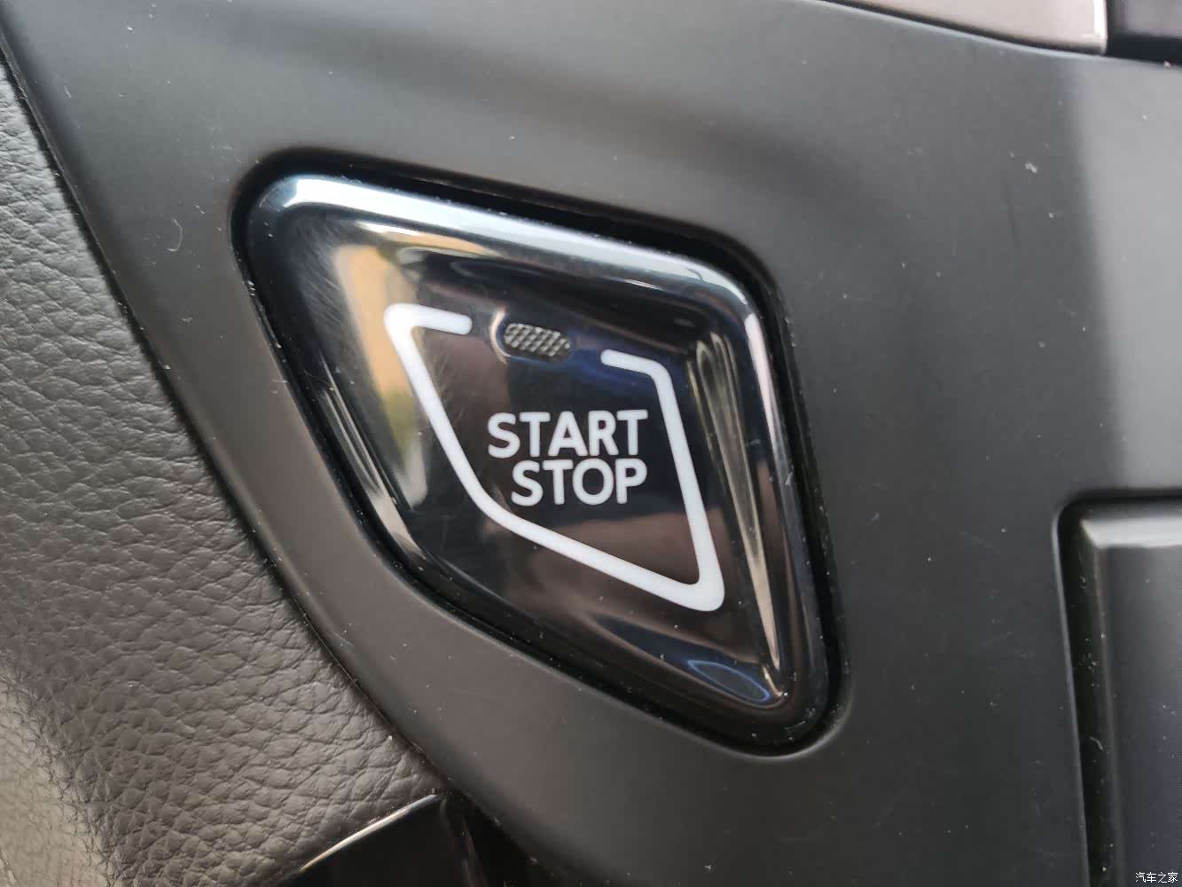 DongFeng AX7, 2018 9