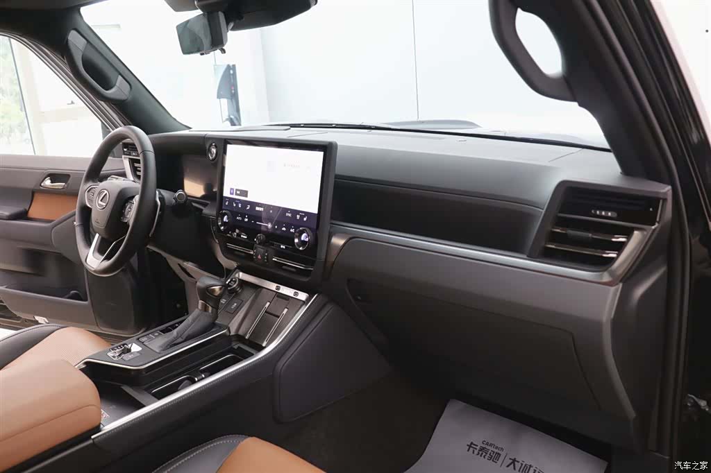 Lexus GX, 2026 23